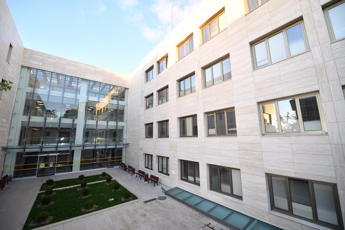 istuniresmi's tweet photo. Neden İstanbul Üniversitesi İktisat Fakültesi? Çünkü;

📌Türkiye’nin en köklü ve en büyük İktisat Fakültesi,

📌Uluslararası düzeyde eğitim kadrosu ve bilgi birikimi,  

📌Avrupa Eğitim Kalite Standartları (AQAS) çerçevesinde tüm programlarımıza yönelik Uluslararası Akreditasyon, https://t.co/HkcNoDmotx