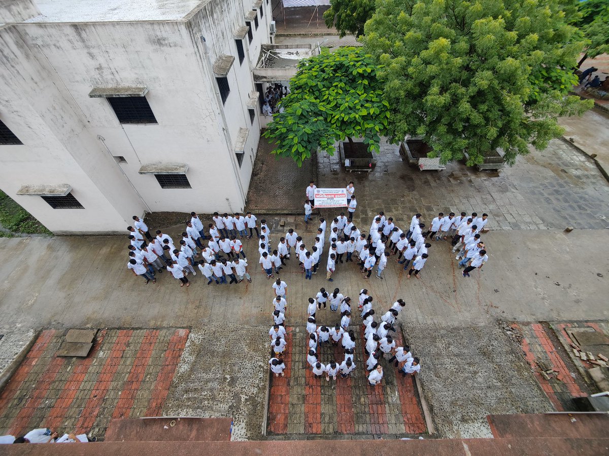 #Increase_Guj_Vet_Stipend <a href="/KanuDesai180/">Kanu Desai</a> <a href="/RaghavjiPatel/">Raghavji Patel</a> <a href="/PMOIndia/">PMO India</a> <a href="/CMOGuj/">CMO Gujarat</a> <a href="/PRupala/">Parshottam Rupala</a>