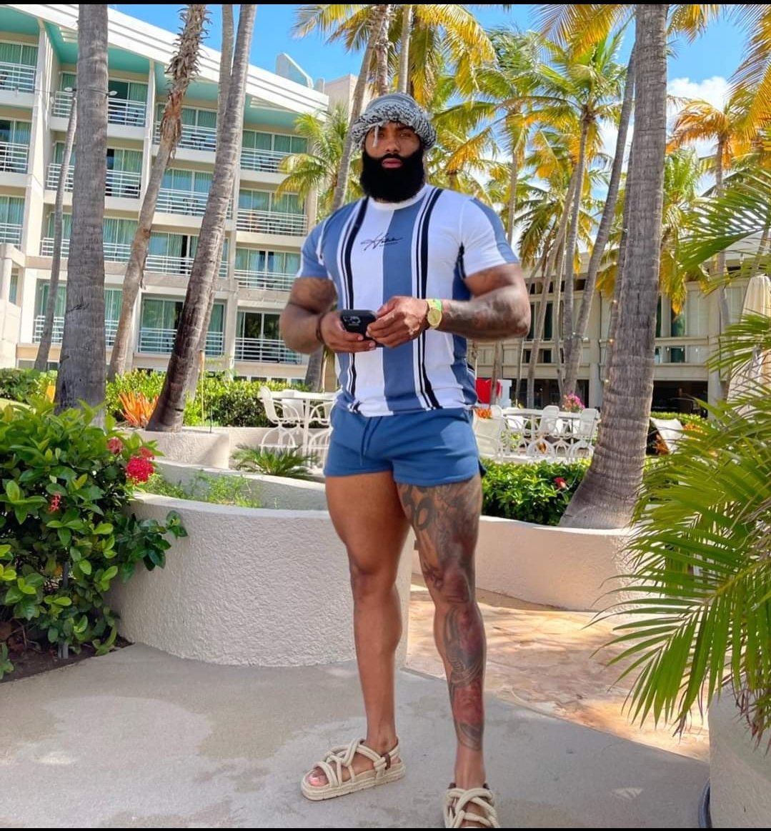 𝙅𝘼𝙔 𝘾 on Twitter: "@korysverse Hoochie Daddy Shorts are sexy https://t