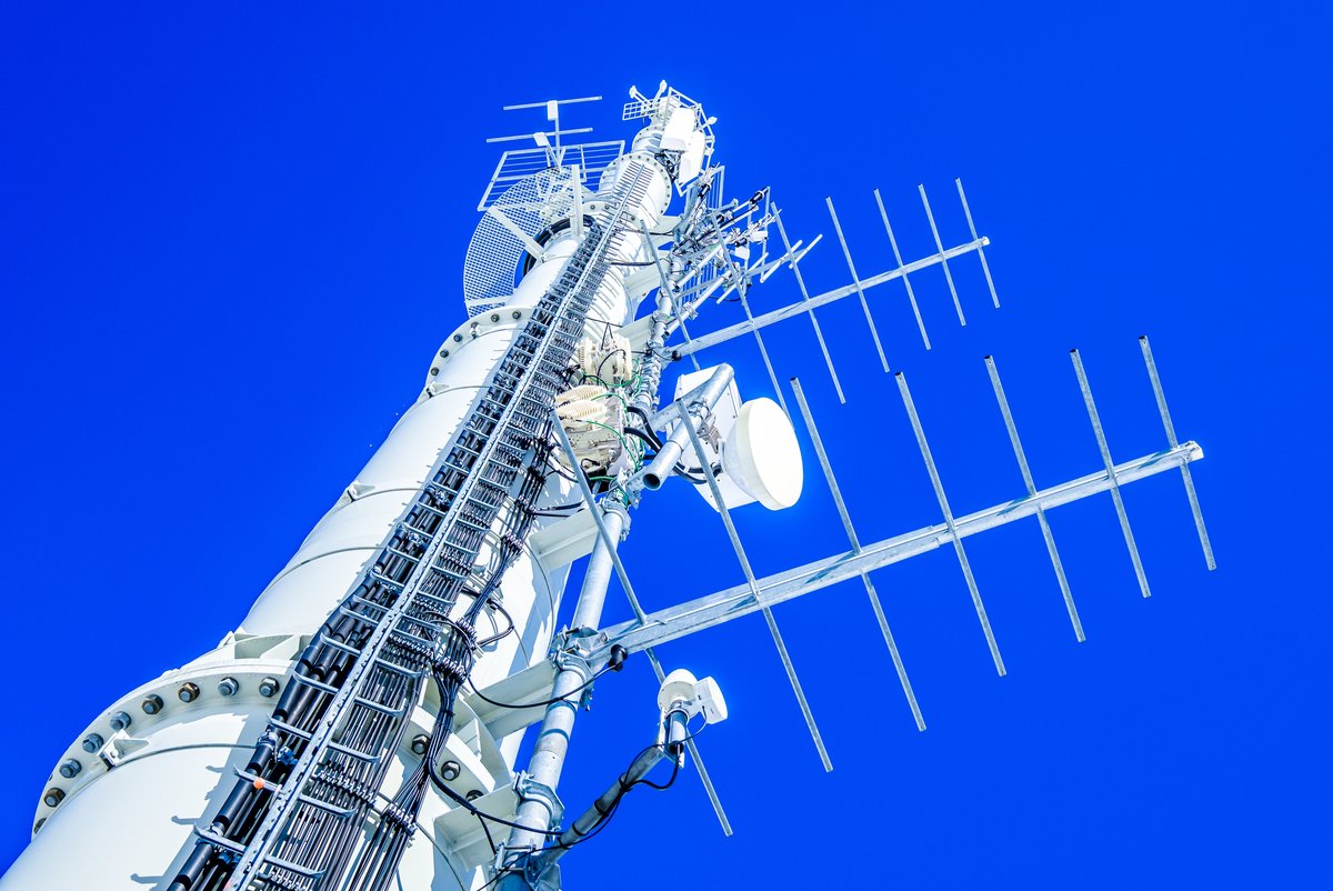 Prysmian_'s tweet photo. An estimated 60% of global mobile network data traffic is expected to travel over 5G networks by 2027, according to Ericsson's new 2022 Mobility Report.

Are 5G towers active? Are they bad for the environment? Find out all you need to know here: https://t.co/kha7tTHxmC https://t.co/LGEPs2IJlf