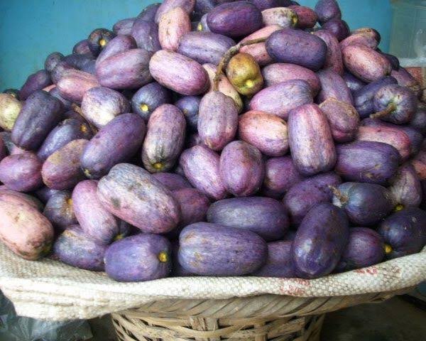 If no be sapa, how person take discover say pear dey edible .😑