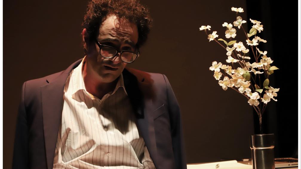 🎭👉 Una obra de teatro más a añadir al abono que ya está a la venta: #EspaldasDePlata Autoría y dirección Xavo Giménez. <a href="/LaTetaCalva/">LA TETA CALVA</a> 

Fontana, un creativo publicitario se ve empujado a aceptar algo que detesta, a cumplir unas órdenes que él nunca daría.
#teatromadrid #teatro