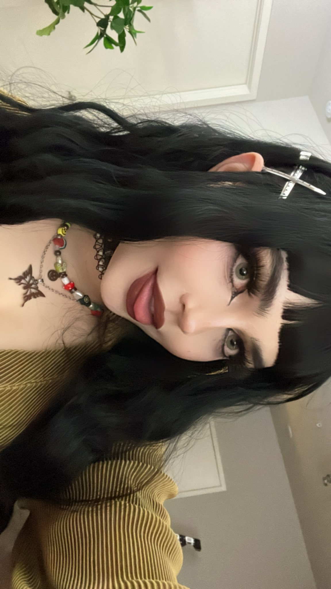 🔥Queen Nephie🔥 on Twitter: "IM LIVE COME SAY HI 👻 👻 https://t.co/HQIRyVhhYX https://t.co