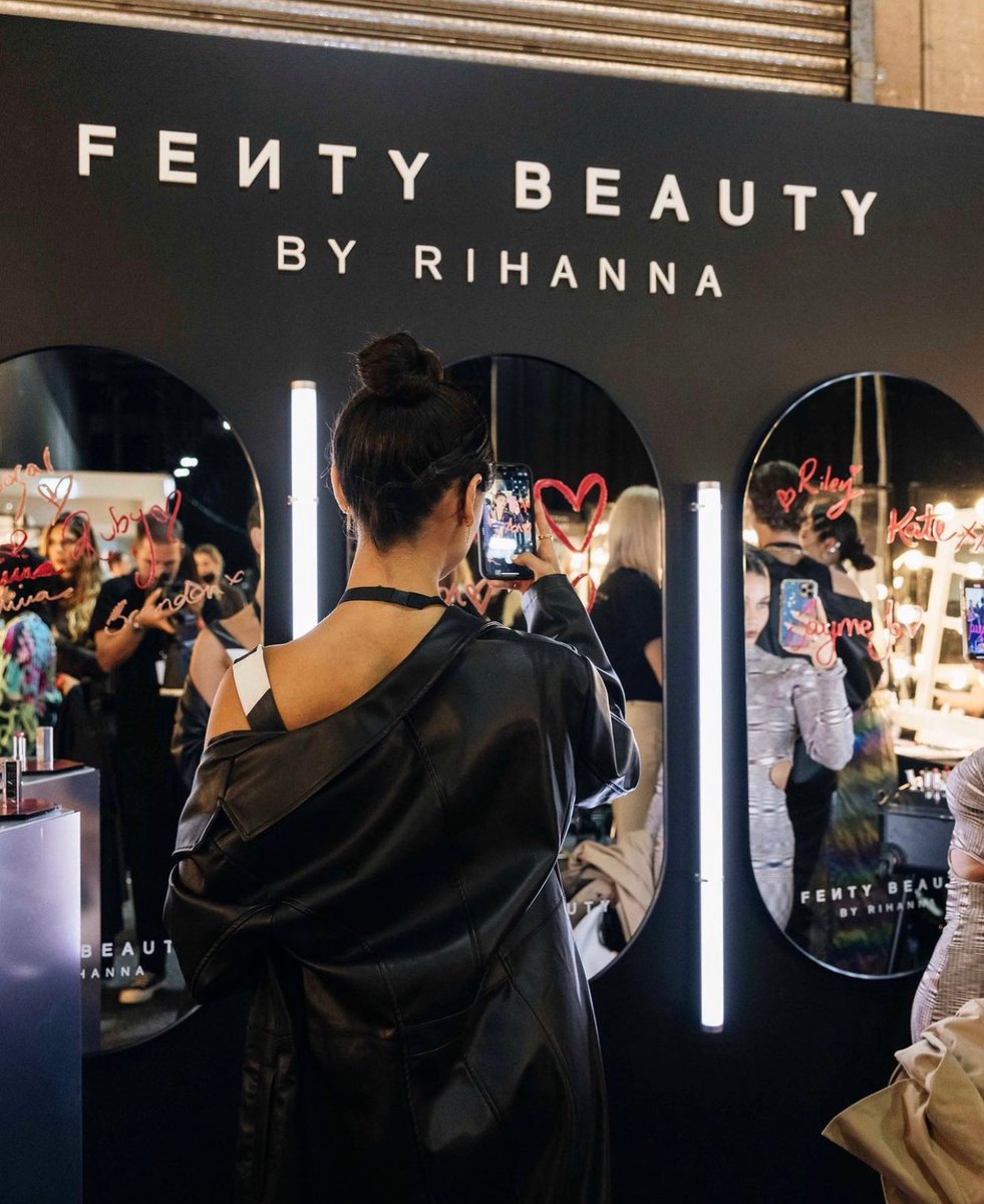 Hôtel Mahfouf (@hotelmahfouf) on Twitter photo notre premier événement au Room Service de l’Hôtel Mahfouf 🏩 une masterclass beauté avec <a href="/fentybeauty/">Fenty Beauty</a> autour d’un DJ et de nos cocktails. Toutes les informations sur notre Instagram. ✨ notre premier événement au Room Service de l’Hôtel Mahfouf 🏩 une masterclass beauté avec <a href="/fentybeauty/">Fenty Beauty</a> autour d’un DJ et de nos cocktails. Toutes les informations sur notre Instagram. ✨