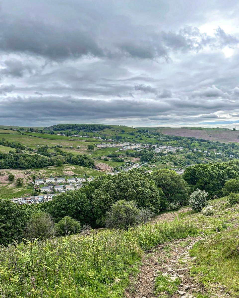 HeritageHiker's tweet photo. #Mynydd Cilfach- yr-encil, #Gelligaer & #Merthyr #Common - lovely day in May spent with #family & #friends exploring the hills above #Bedlinog #Cairn #RoundBarrows #old #quarrying/#tramroads - often overlooked in favour of #Gelligaer Common
#hills #walk #walking #archeaology https://t.co/dQ47YaQnt9