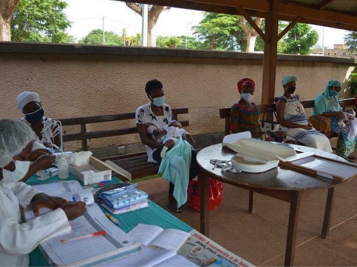 HarambeeONGD's tweet image. El Ayuntamiento @malaga apoya el #proyectodesarrollo de @HarambeeONGD contra el SIDA en Kinshasa (Congo) para garantizar asistencia sanitaria a embarazadas sin recursos, niños huérfanos o de familias desestructuradas y otros enfermos de SIDA.Beneficiarios👉bit.ly/3Q6MqIr