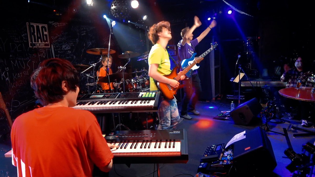 TRIX_FusionMAX's tweet photo. 『ようこそジャパリパークへ』 by TRIX　
京都ラグでのライブをお楽しみ下さい。

#けものフレンズ
#アニソンカバー
#CoverX

https://t.co/yu4MKy1Cg5 https://t.co/eHHWKVq25T