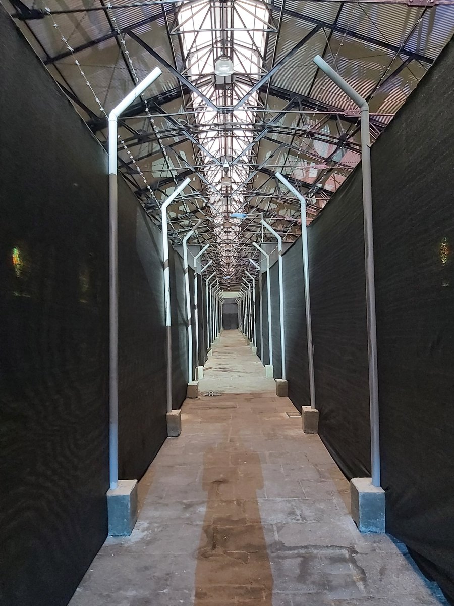 Öcalan’s life in prison was brought to stage in Costa Rica: “La celda sin noche” (The Cell without Night) is a play by Galder Irusta about isolation, human rights and the ideas that he penned in İmralı Island. freeocalan.org/news/english/c…
Also coming to the Basque country. #FreeOcalan