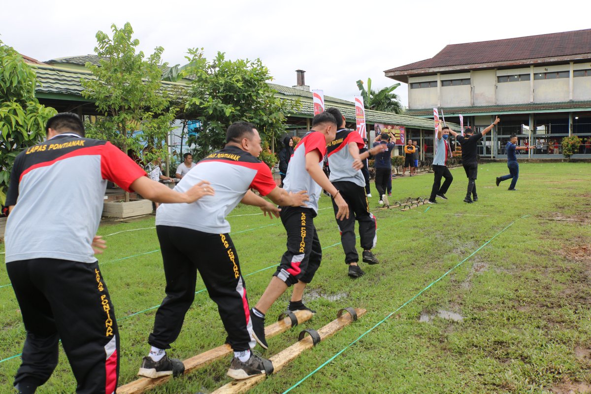lapaskelas2aptk's tweet photo. Sportifitas Tim Bakiak Lapas Kelas IIA Pontianak Dalam Semarakkan HDKD Tahun 2022
#kumhampasti #kemenkumhamri #kemenkumhamkalbar #ditjenpas #pemasyarakatan #divpaskalbar #ditjenpas #semangatpasti #kalbarpastimantap #pastismart #banggamelayani https://t.co/BXbrTM3hWz