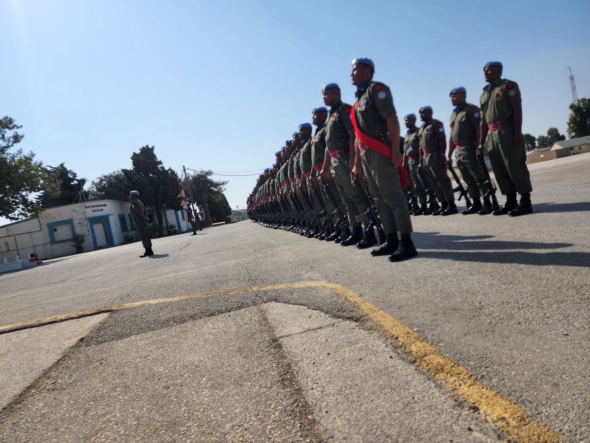 The President of the Republic of Fiji and Commander-in-Chief of the RFMF, His Excellency Ratu Wiliame Katonivere today visited the Fijian Troops serving in Golan Heights. Comd RFMF and Deputy Force Comd UNDOF was at hand to receive the Presidential delegation. @FijianGovt