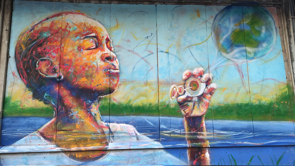 UValigia's tweet photo. 📍 Nordwestbahnhof a Vienna sta cambiando aspetto 🌈🎨🤩 @WienInfoB2B
@Stadt_Wien #callelibrefestival #viennART #Vienna #StreetArt https://t.co/w4rQe0Se5d