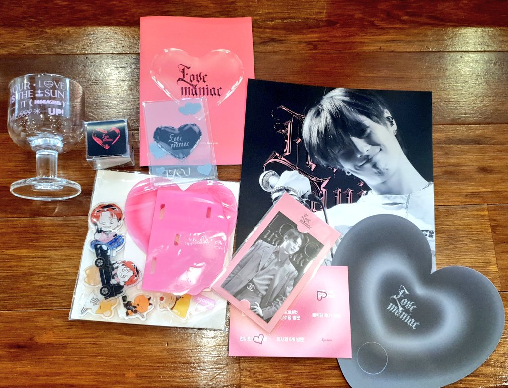 pychmeluck's tweet photo. 𝕷𝖔𝖛𝖊 𝖒𝖆𝖓𝖎𝖆𝖈
Photo gallery by @lovemaniacsy
📍프로타주
여기의 아름다은 승연사진이 다 믾이 있어요. 그리고 여기에 향은 너무 좋아요. 아주 좋은 분위기에서 아름다운 사진이랑 비디오을 봤어요.너무 좋다!! 선물도 정말 예뻐요!!
#Love_maniac
#당신의_매니악 #조승연 #SEUNGYOUN #Woodz https://t.co/IT0mFv7UUc