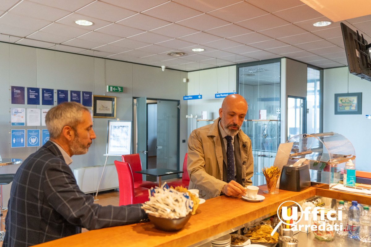 #Modena #BusinessCenter Oggi vi portiamo dentro un ufficio o  una stanza studio a noleggio orario.

Come funziona il servizio, chi lo eroga e offre a Modena, i prezzi, quali i vantaggi di questa soluzione di lavoro smart.

ufficiarredati.it/17582/ufficio-…