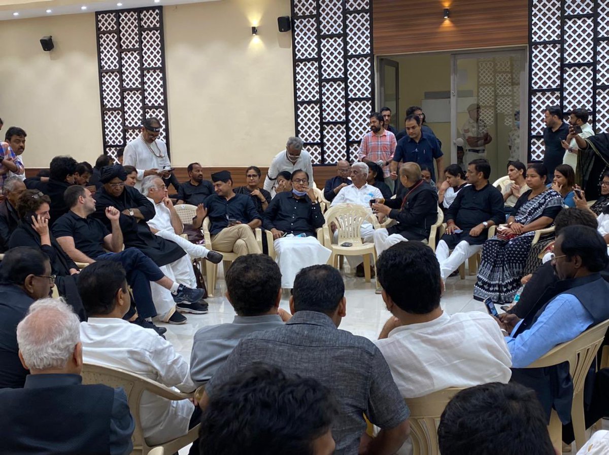 nsui's tweet photo. Shri @RahulGandhi ji, AICC Gen Secy Smt @priyankagandhi ji along with MPs &amp; other Senior @INCIndia leaders are all arrested at Kingsway Police Station, Delhi.

But this coward act can't stop us, We will keep fighting for people of the country.

#महंगाई_पर_हल्ला_बोल https://t.co/KQzAS3dfws