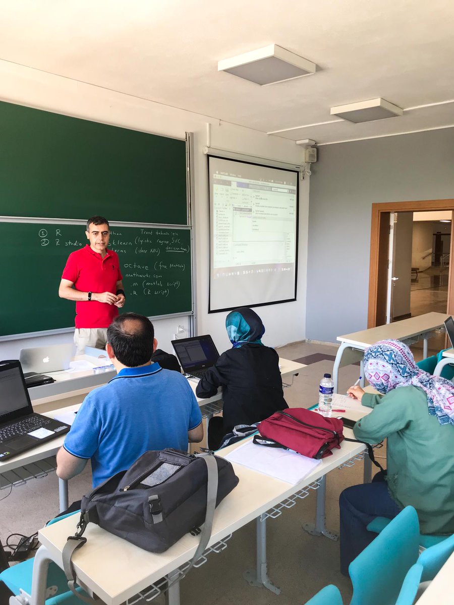 arsemakademi's tweet photo. Ahmet Göncü hocamız tarafından verilen, Finansal Ekonometri eğitimimiz başlamıştır.
#arsem #arsemakademi #araştırmaseminerleri #anadoluüniversitesi #bistlab #anadoluüniversitesiibf #finansalekonometri #matlap #araştırmaseminerleri #sosyalbilimler #veribilimi #akademikeğitim https://t.co/jpNMtJ3vE2