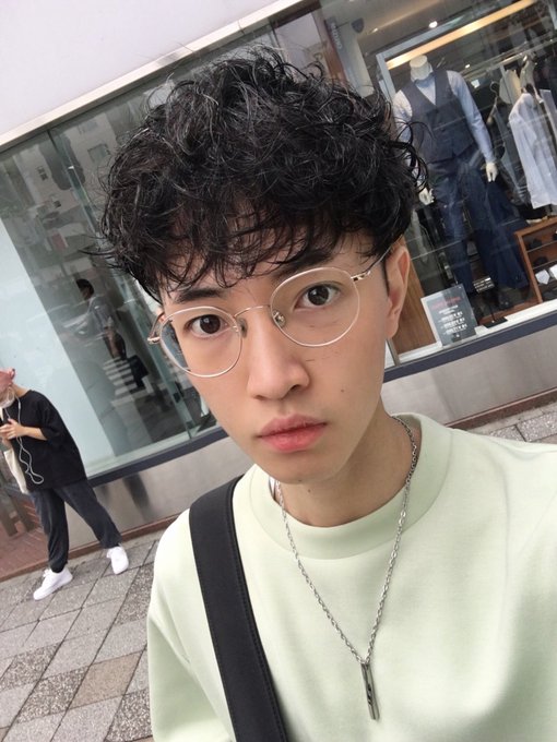 new hair style https://t.co/tmCVK3eqYI