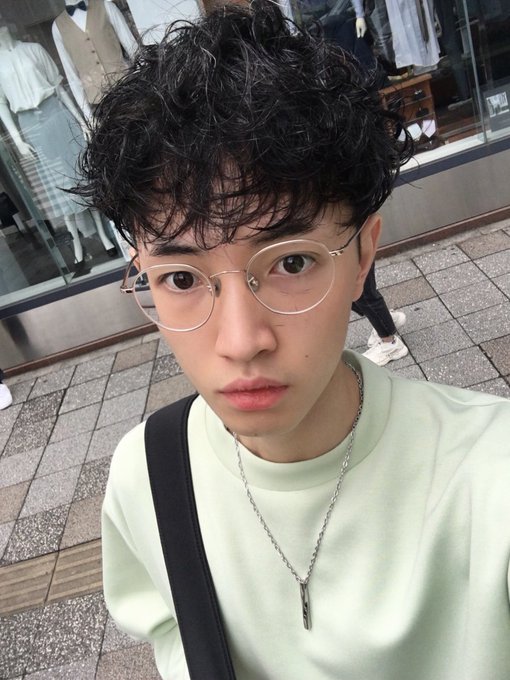 new hair style https://t.co/tmCVK3eqYI