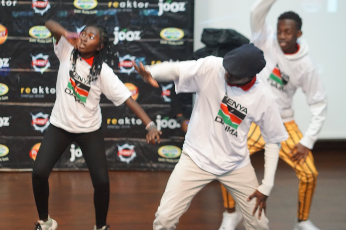 NYC_YouthVoice's tweet photo. Maono dancers show various dance moves during the #Dance4Peace initiative at @BidcoGroup auditorium Thika.
@RoySasaka @Mkenya_daima @KEPSA_KENYA
#NitatendaWajibuWangu
#MwelekeoNiAmani https://t.co/R6YhFNWdKQ