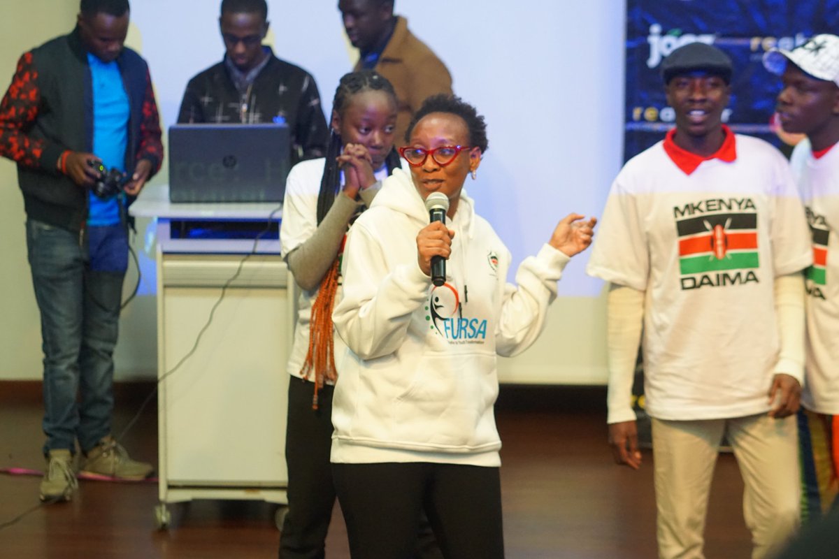 NYC_YouthVoice's tweet photo. Maono dancers show various dance moves during the #Dance4Peace initiative at @BidcoGroup auditorium Thika.
@RoySasaka @Mkenya_daima @KEPSA_KENYA
#NitatendaWajibuWangu
#MwelekeoNiAmani https://t.co/R6YhFNWdKQ
