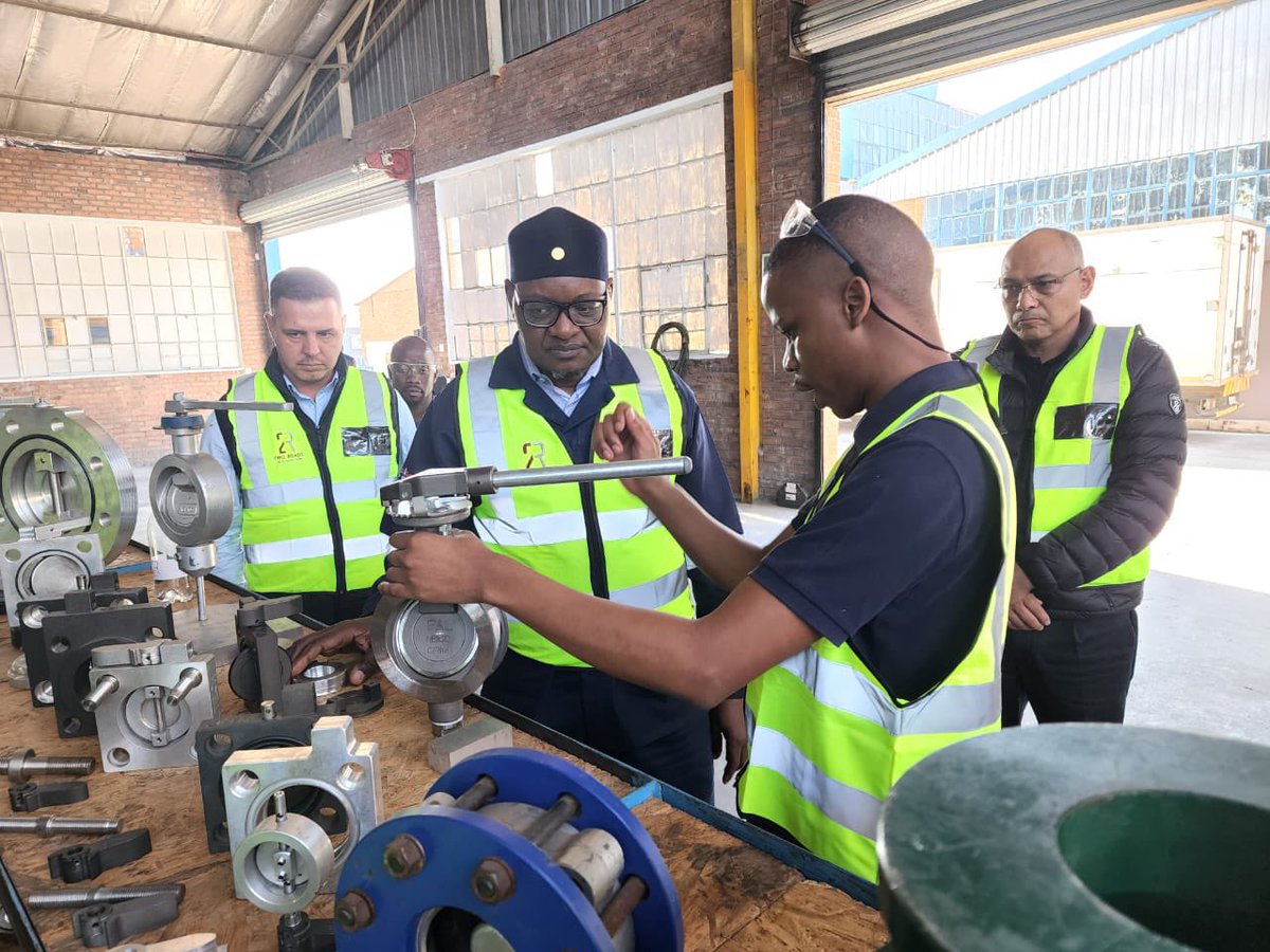 GautengProvince's tweet photo. The second visit is at Paltech Advanced Pump Solutions, a proudly South-African company specialising in manufacturing, repair and maintenance of pumps. https://t.co/6bFO1flXPL