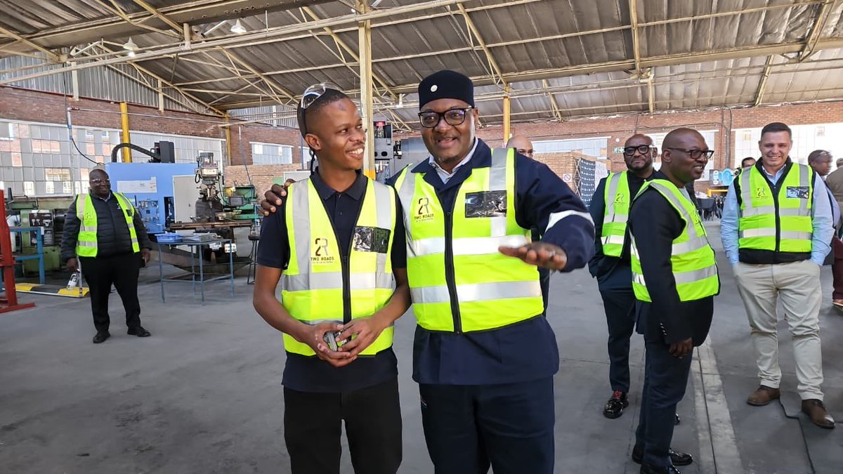 GautengProvince's tweet photo. The second visit is at Paltech Advanced Pump Solutions, a proudly South-African company specialising in manufacturing, repair and maintenance of pumps. https://t.co/6bFO1flXPL
