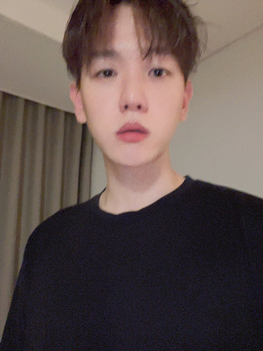 loeynasea's tweet photo. یه عکس تار تورو نمیکشه
اون‌عکس:
BAEKHYUN #엑소 #백현
@weareoneEXO @B_hundred_Hyun https://t.co/zYjCg2tTx7
