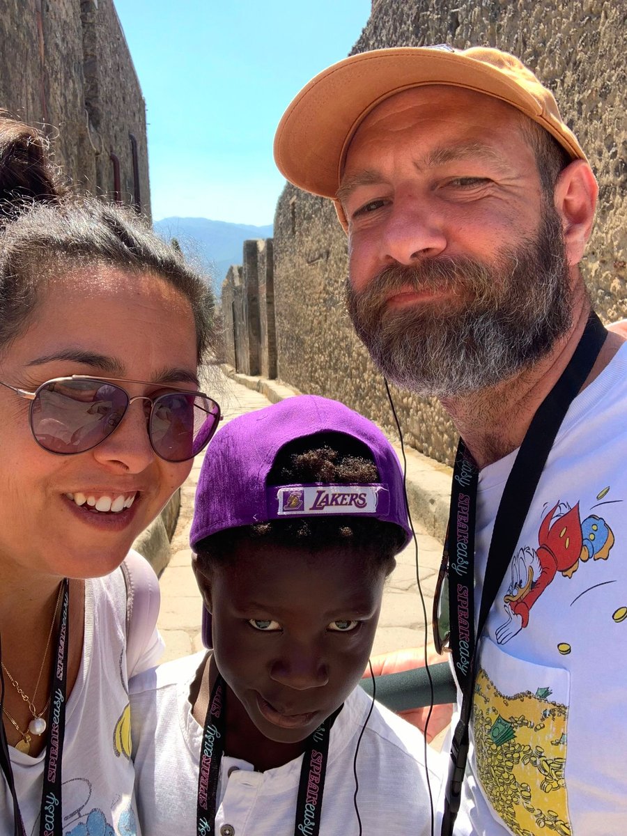 I am really happy that I celebrated my #birthday in Pompei, Italy with my family.🎂
Looking for creativity #NFTCommunity #family