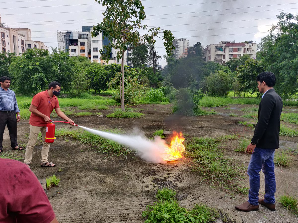 grt_geochem's tweet photo. Safety comes first. A safety training session was organized by the Earth and Climate Science discipline, @IISERPune . Good learning experience. https://t.co/tq4Tw9ffgE