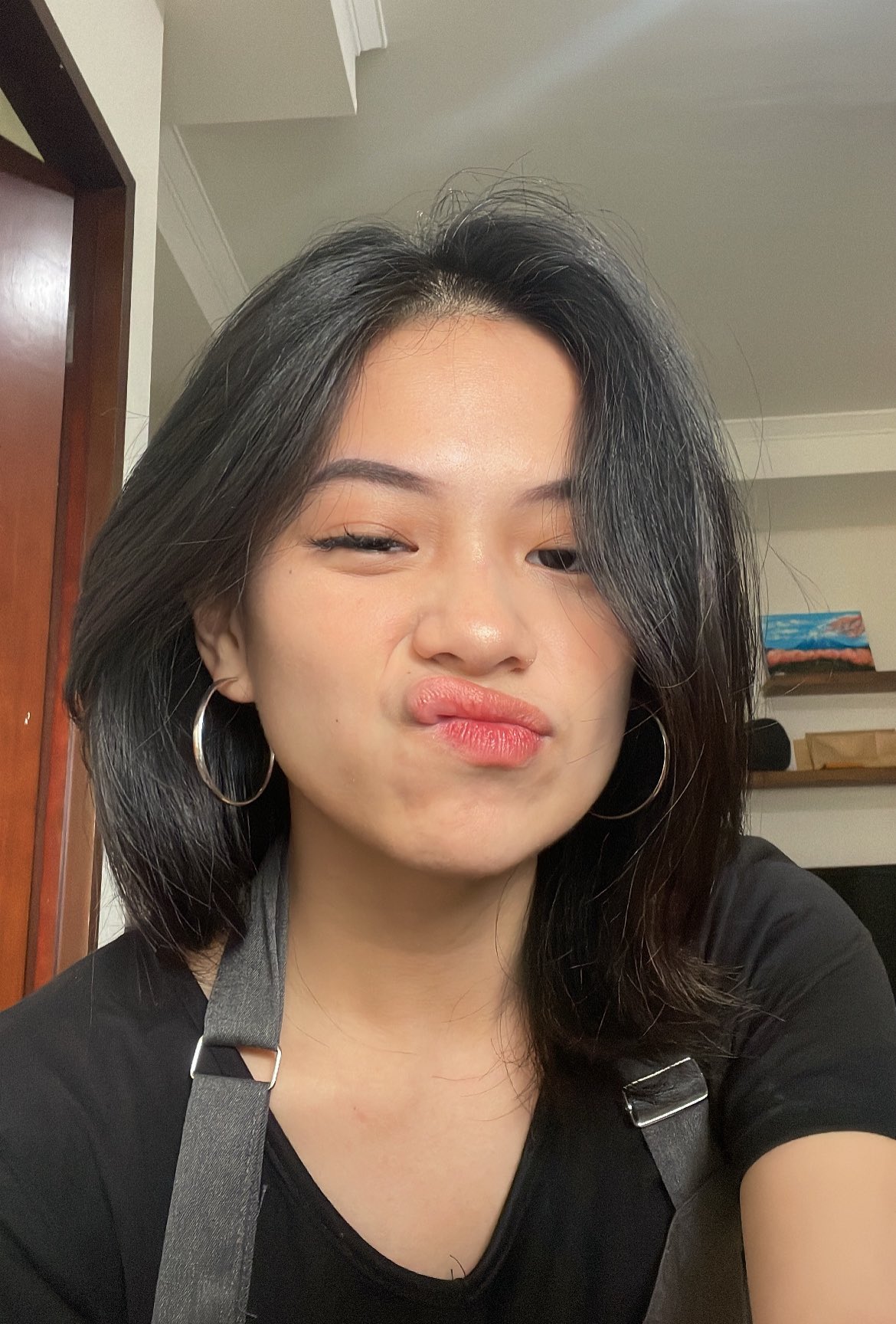 dwynna on Twitter "do people still wear vnecks 🙃 https//t.co