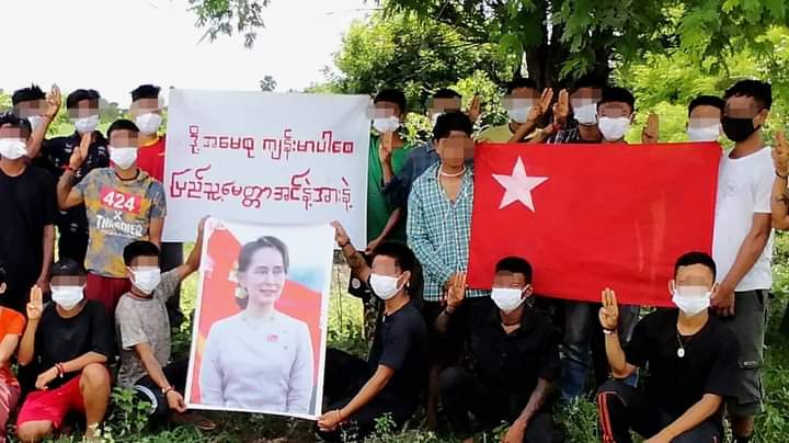 အကျဉ်းချခံနေရတဲ့ နိုင်ငံတော်အတိုင်ပင်ခံပုဂ္ဂိုလ်ဒေါ်အောင်ဆန်းစုကြည် ကျန်းမာစေဖို့ ပြည်သူ့မေတ္တာ အင်အားနဲ့ ဆန္ဒဖော်ထုတ်ပွဲတခုကို စစ်ကိုင်းတိုင်း၊ကနီမြို့နယ်
#WhatsHappeningInMyanmar 
#2022Aug5Coup 
#FreeAungSanSuuKyi 
#မြေလတ်အသံ
