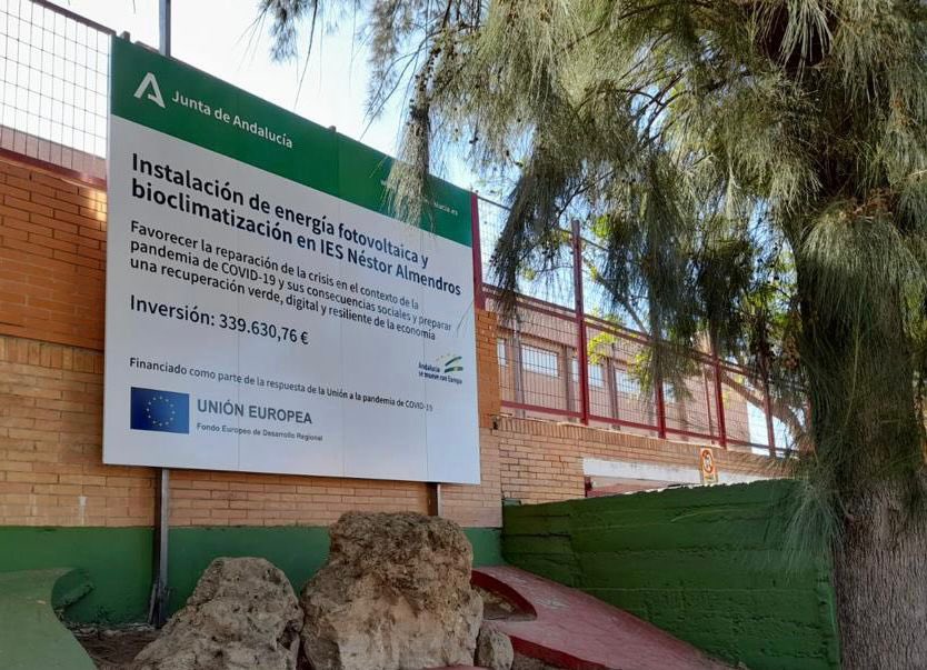 ✅La <a href="/AndaluciaJunta/">Junta de Andalucía</a> invierte 515.930 € en instalación de energía fotovoltaica💡y bioclimatización🌡️ de los institutos de <a href="/Tomares_es/">Ayuntamiento de Tomares</a> <a href="/iesitaca/">IES Ítaca</a> y <a href="/nestoralmendros/">IES Néstor Almendros</a>

➡️Se aborda el problema del calor en aulas con sistemas de energías renovables y reducirá el gasto en electricidad.