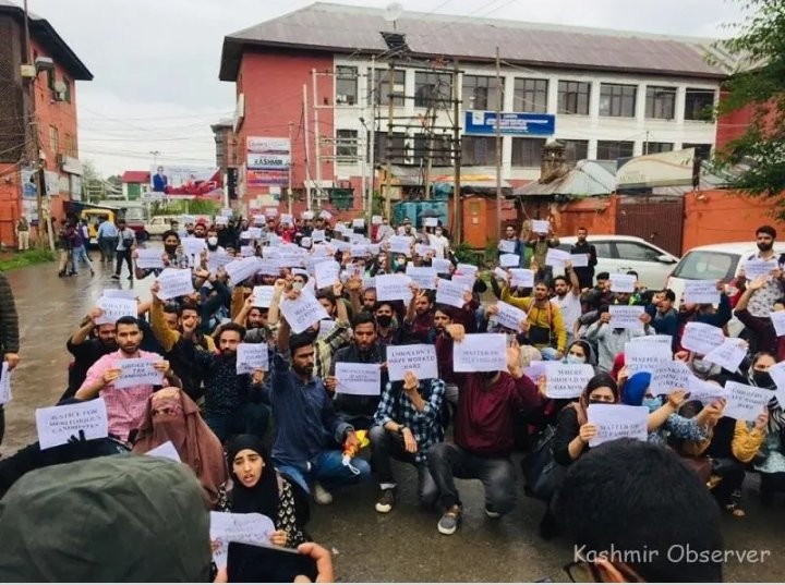 enayat300's tweet photo. Nothing has changed since Abrogation
Of #article370 we are still unemployed even though we qualified compt. Exams #FAA but still on roads for justice(#Days22) as govt is playing #scrappolicy &amp; trying to ruin our future
#FAILUREOFNAYAKASHMIR
#ReleaseFAAselectionlist 
@manojsinha_ https://t.co/JAoP1a7xWO