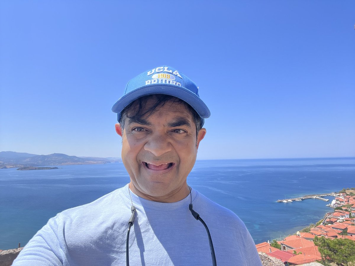 Limpingoncloud9's tweet image. Greetings from Greece.