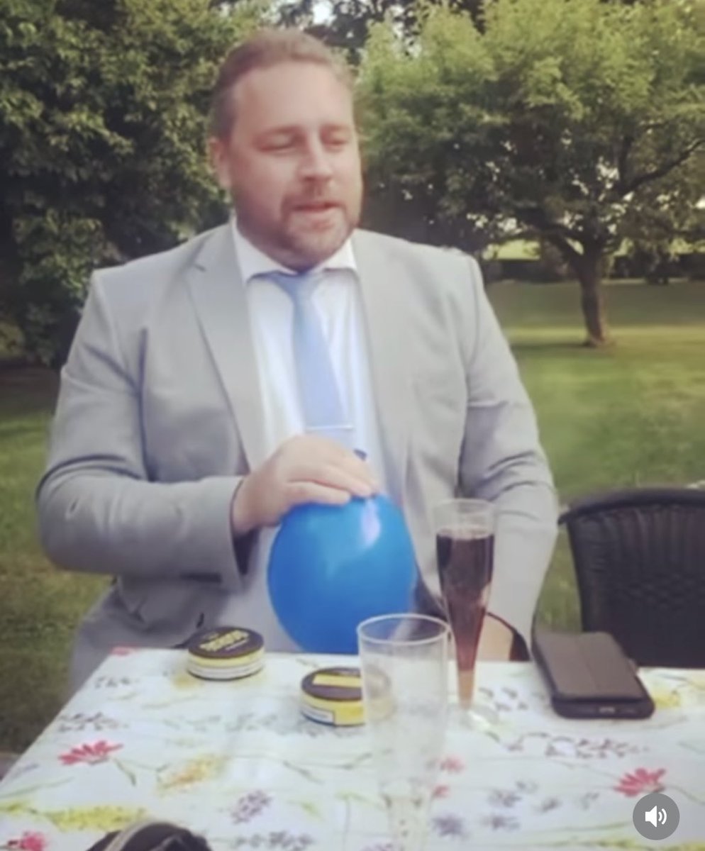 cursed högerbilder (@cursedhoger) on Twitter photo 