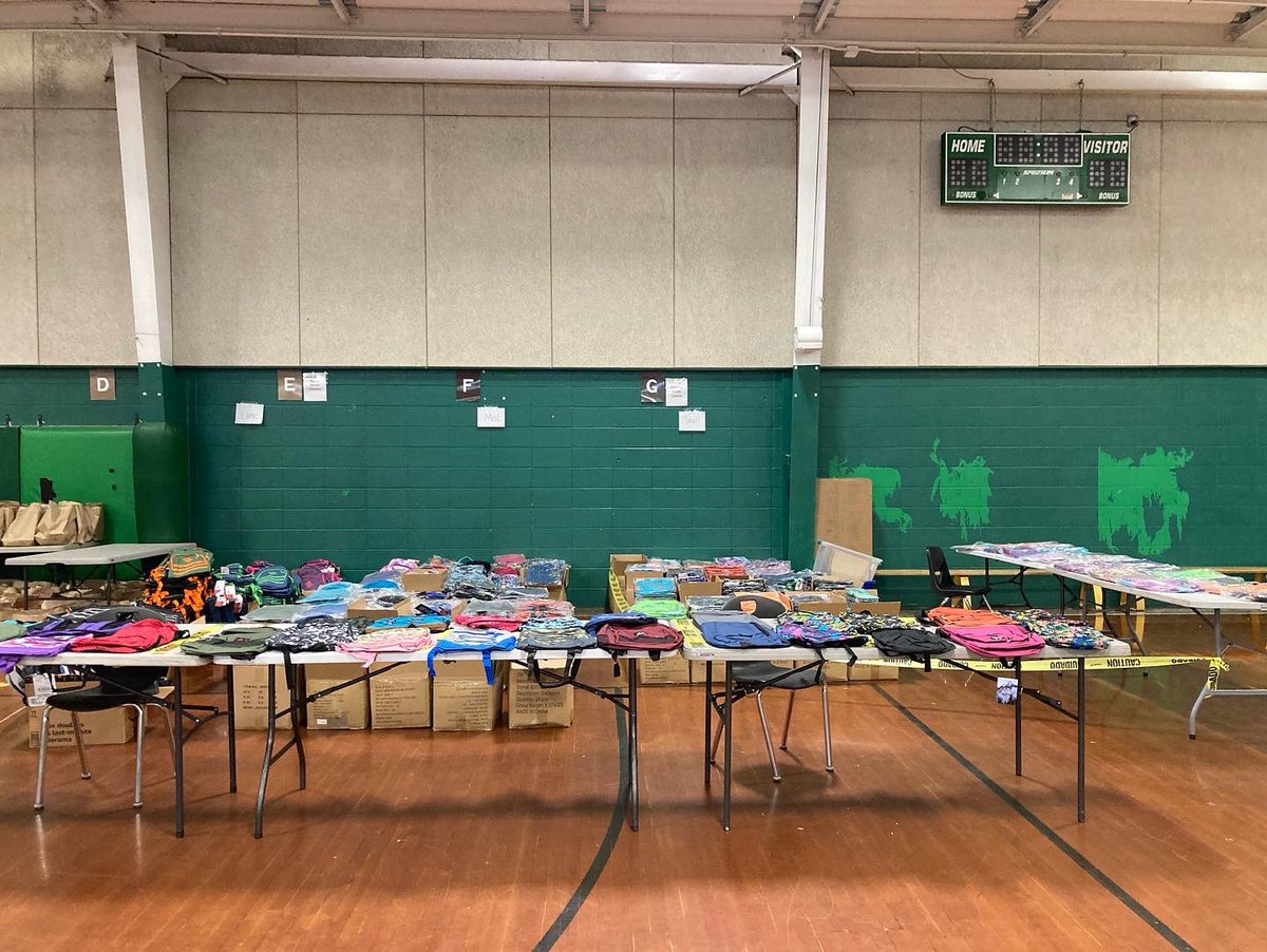 ChangersB's tweet image. 🥰🤩🤓The supplies are sorted and the bags are ready!!! 
💚ANY K-12 @BrenhamISD student can pick up free school supplies Saturday beginning at 9am at Brenham Middle School!!!
➡️FIRST COME, FIRST SERVED
🎒We have a total of over 1,400 bags ready to hand out!!!