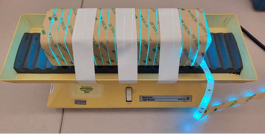 Introducing the Bilibox: A prototype device that breaks down #bilirubin. Because just like our #babies, our samples could use a little #phototherapy as well to get rid of that interference. See full report in <a href="/Clin_Biochem/">Clinical Biochemistry</a> Link: sciencedirect.com/science/articl… <a href="/Yale_LabMed/">Yale Lab Medicine</a> #PathTwitter