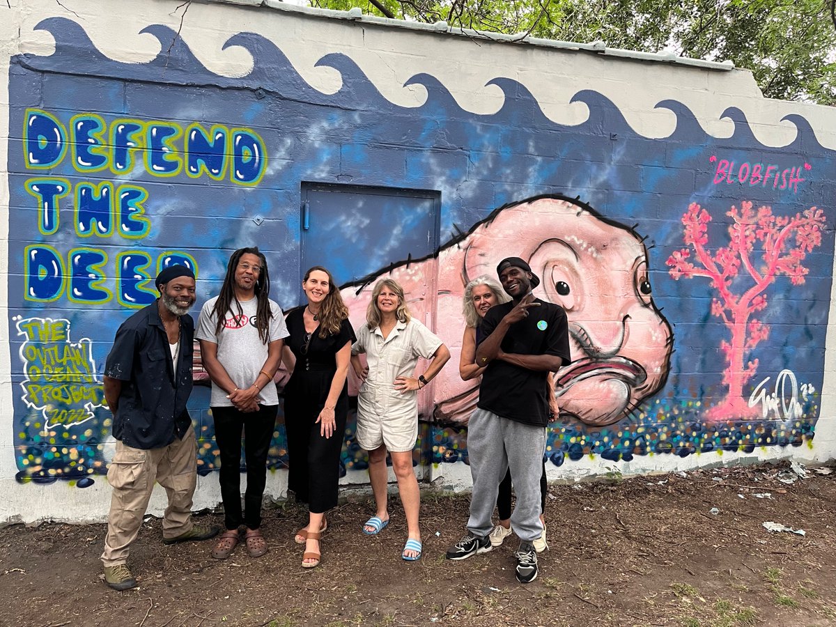 savethefush's tweet photo. Latest #DefendTheDeep mural is in The Bronx, a collaboration with #TheOutlawOceanProject. #ThePointCDC resident artist Eric Orr & NYC/NZ artist Sally Penn created a mural of blobfish & bubblegum coral, two of the weird & wonderful deep-sea creatures impacted by bottom trawling. https://t.co/VRBtPfQt8R