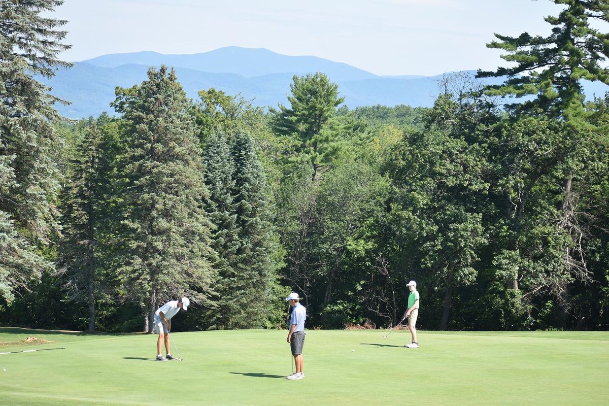 The first groups have made the turn!