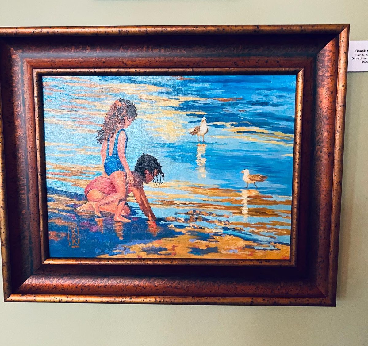 Looking for the perfect souvenir to remember your visit to the Grand Traverse region? How about an original piece of art?! Bring the beauty and scenery of the area home with you to cherish in between your trips up north! Stop in today to see the works on display!