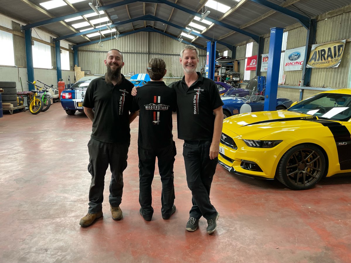 ZellEmGroup's tweet photo. These polo shirts look great on the lads from @modurstang , printed by the guys here at @MacprintBPL
Get in touch to inquire about yours now!
#tshirtprint #tshirts #tshirtprinting #poloshirts #mustang #moddedcars #custom #customclothing #zellem #macprintuk https://t.co/jqeR73nR04