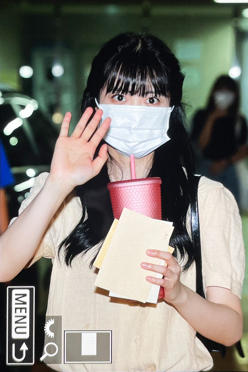 picnic0420's tweet photo. 220805 퇴근 프리뷰

오늘도 고생많았어요

#지수연 #위키미키 https://t.co/wY0xyPU9Kt