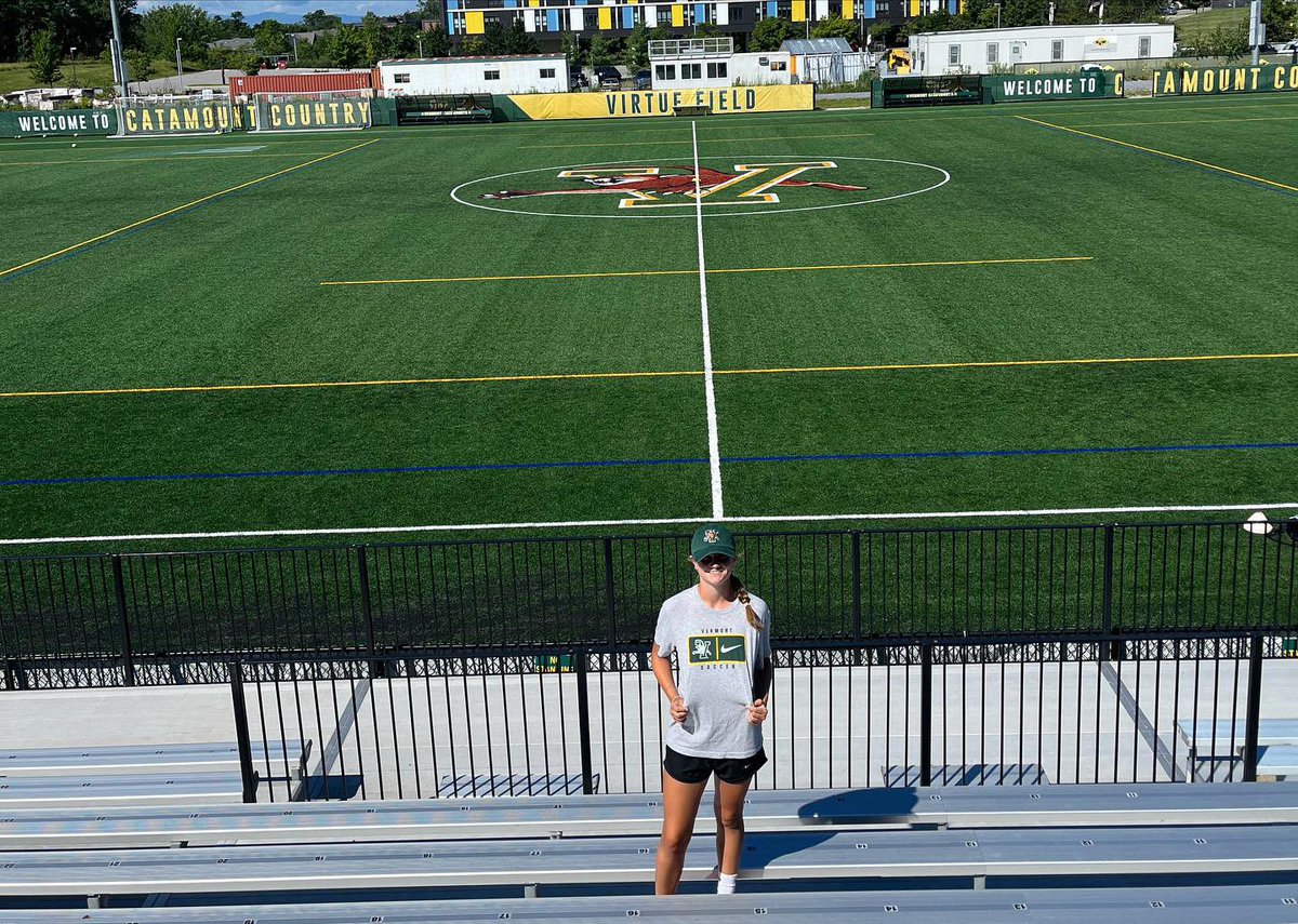 lizzysommeling's tweet photo. I am very excited to announce my verbal commitment to continue my academic and athletic career at the University of Vermont. I want to thank all my family, coaches, and teammates who have helped and supported me along the way. Go Catamounts! 💚😸 #gocats #americaneast https://t.co/0NTOLIDQP4