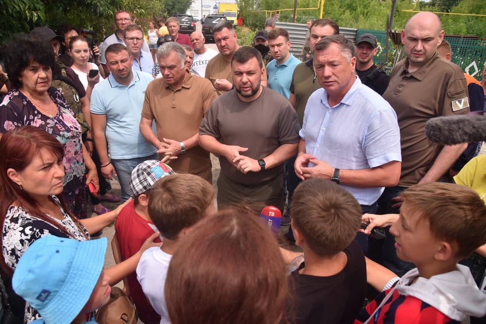 Водоснабжение и электричество в Мариуполе восстановят к середине сентября. Об этом сообщил заместитель Председателя Правительства РФ Марат Хуснуллин, во время поездки в город совместно с главой ДНР Денисом Пушилиным.