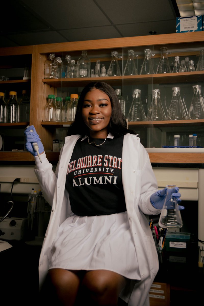ItsEstie's tweet photo. I’m a little late, but I graduated from Delaware State University Suma Cum Laude at 20 in 2.5 years  on a full ride scholarship. Biological Health Professions major and Chemistry minor. Attending DSU set me on track to reach all my goals, long story short, go to an HBCU! https://t.co/wPp13q1fgr