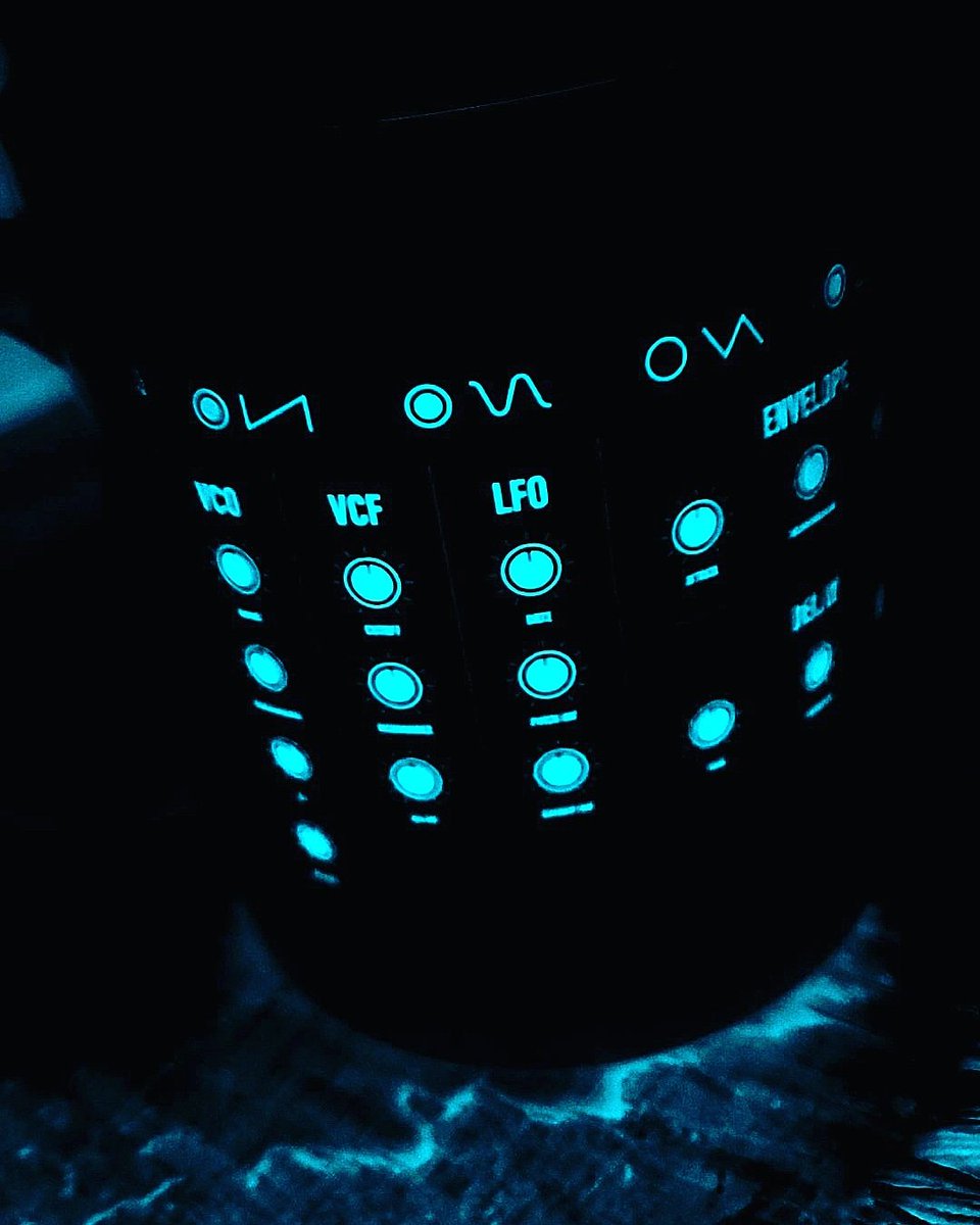 Chris_Champlin_'s tweet photo. "I kept dreaming of a world I thought I'd never see. And then one day... I got in." - Kevin Flynn (TRON: Legacy) 🤖🎵
.
.
.
#chrischamplin
#blueheart #synthesizer #envelope #sinewave #serum #cyan #cyberpunk #electronic #dance #music #edm #house #hardwave #wave #hardstyle https://t.co/GSaqy1ZMHD