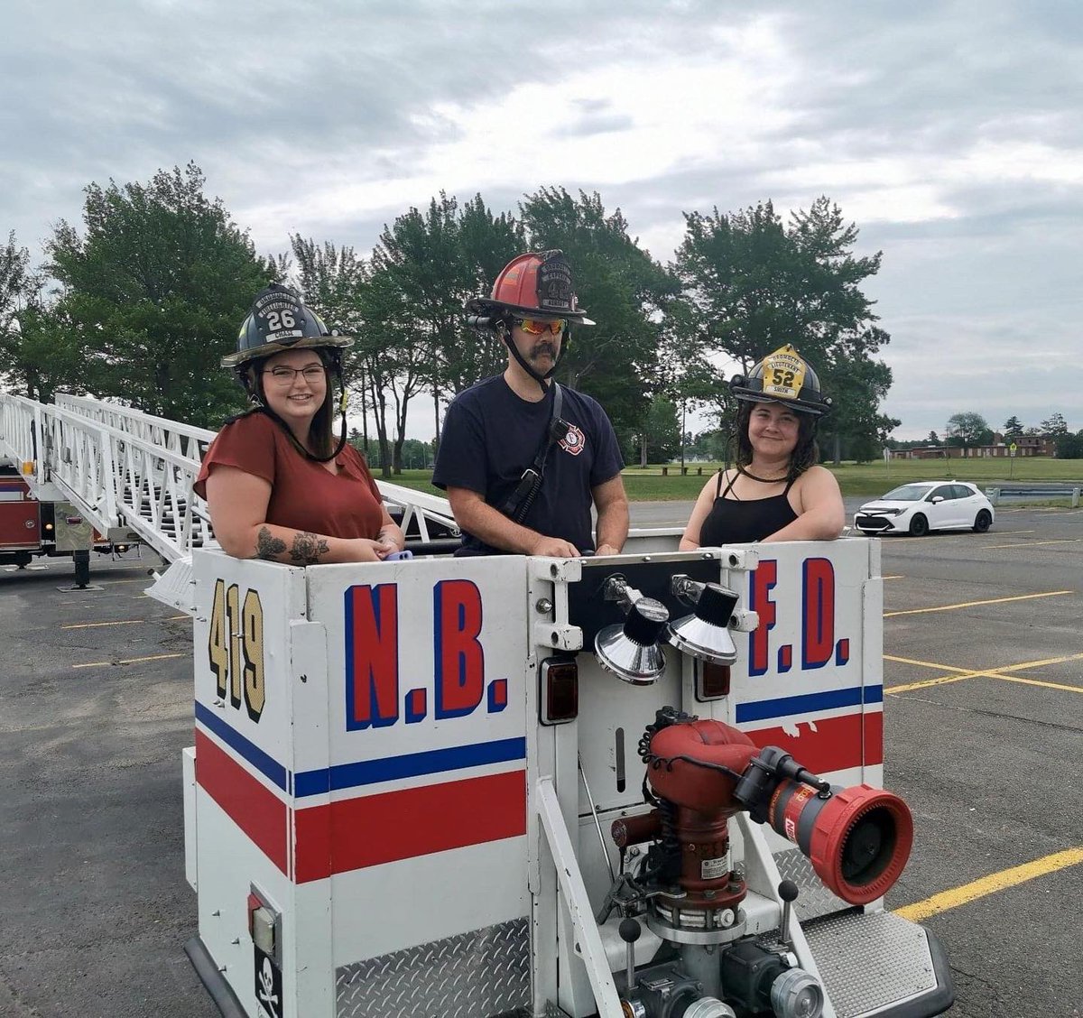 The #OromoctoFD has been “ducked” by the Team New Brunswick Canada Games Wrestling Team! Check out the view of #TeamNBducks from 100ft on Tower 419.

We’d like to wish all athletes the best of luck as they head off to competition this month! #Oromocto #NB #CanadaGames