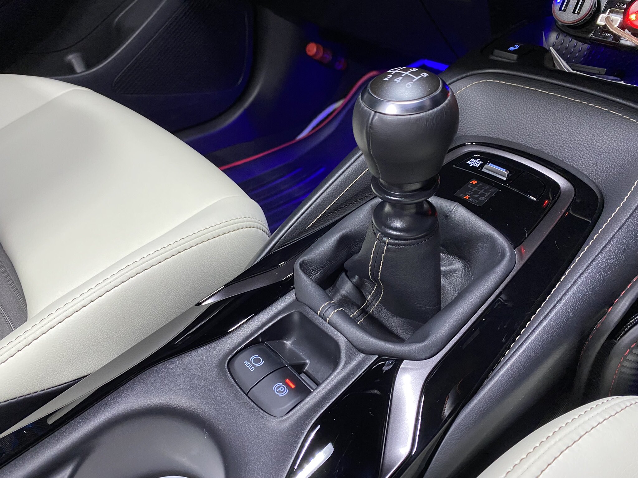 ⭐︎GRヤリスシフトレバー⭐︎TRDメタルブッシュ⭐︎セット⭐︎ TRD シフトリジッドメタルブッシュ のパーツレビュー | GRヤリス
