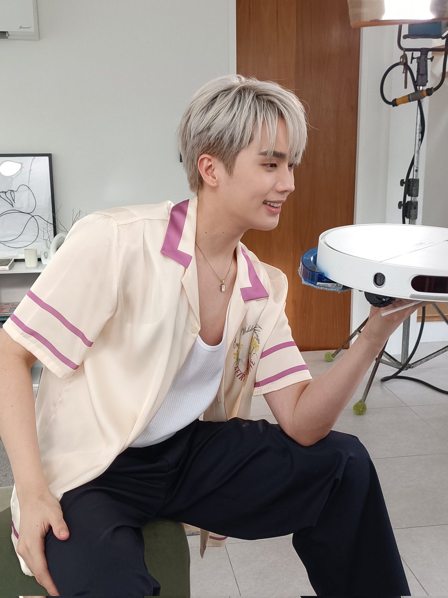 insarinofficial's tweet photo. ไม่มีไม่ได้แล้วหุ่นยนต์ดูดฝุ่น Tefal สุดบาง ตามไปช้อปในโฮมโปร ออนไลน์ได้เลย

#innsarin https://t.co/BitiHNCrVk