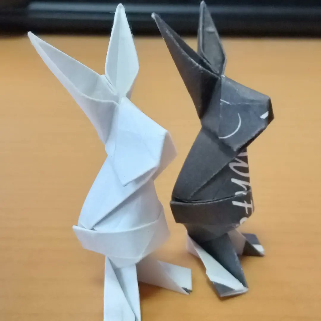 しがり朗 短い箸袋折り紙のウサギを白と黒の箸袋で折ってみました 並べたら リサとガスパール みたいに見えません 俺だけかな 箸袋折り紙 箸袋おりがみ 箸袋 折り紙 おりがみ Origami ウサギ うさぎ 兎 Rabbit Bunny リサとガスパール しがり朗 短い箸袋折り紙のウサギを白と黒の箸袋で折ってみました 並べたら リサとガスパール みたいに見えません 俺だけかな 箸袋折り紙 箸袋おりがみ 箸袋 折り紙 おりがみ Origami ウサギ うさぎ 兎 Rabbit Bunny リサとガスパール