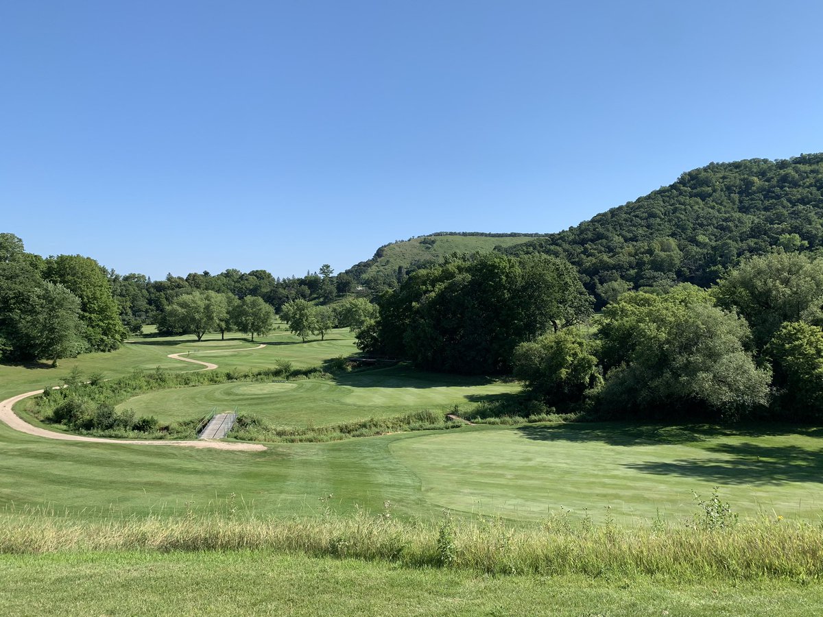 Beautiful day for some golf! 🏌️‍♂️⛳️